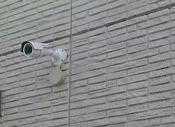 店舗外壁にAHD防犯カメラを設置
