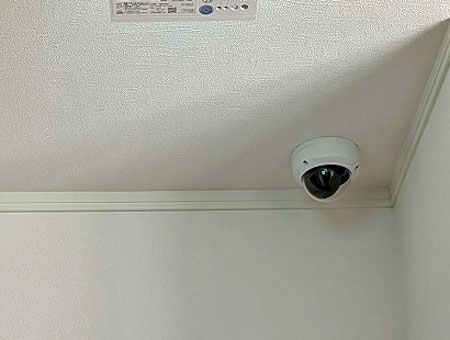 2階廊下の監視カメラ